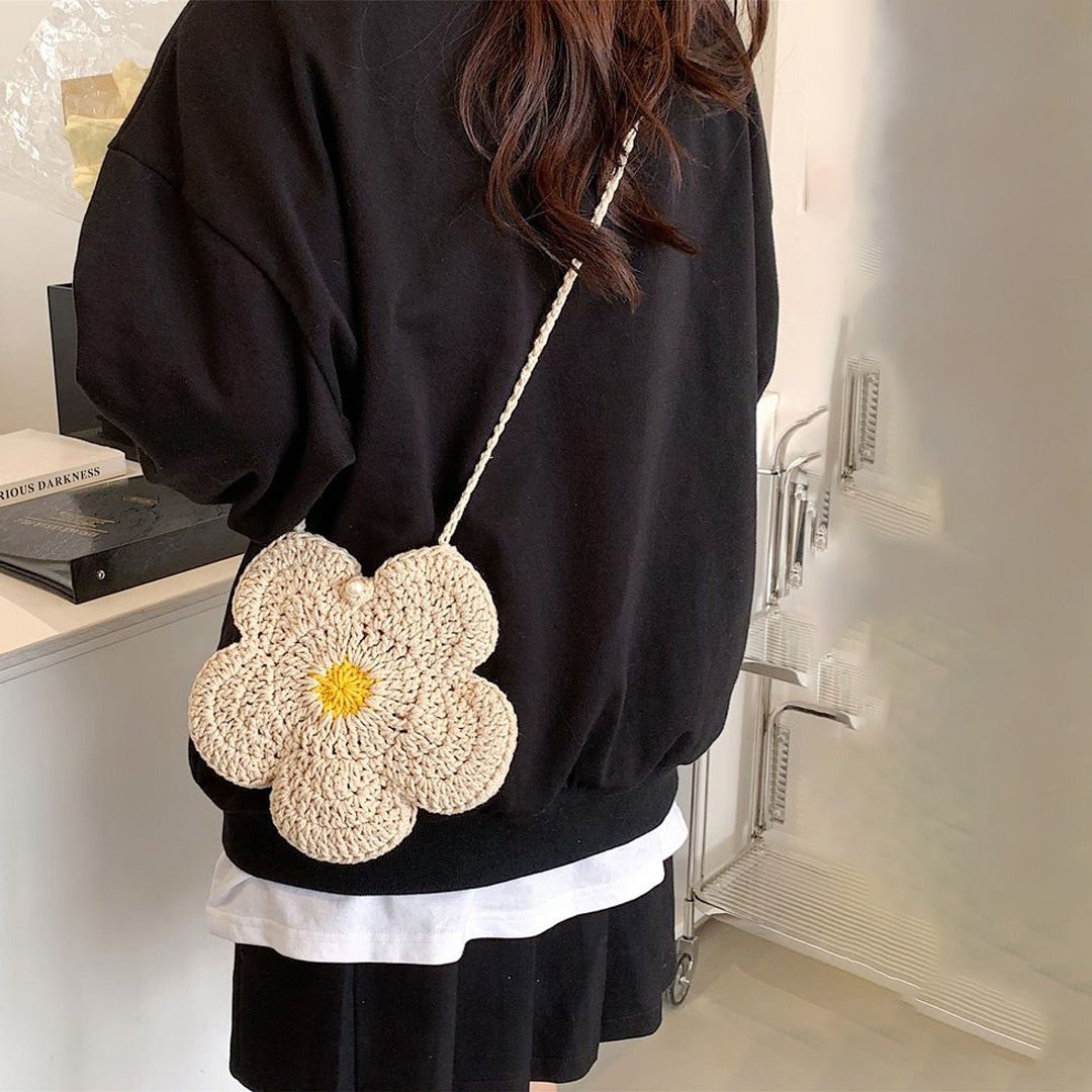 Hand-Crocheted Daisy Shoulder Crossbody Pouch